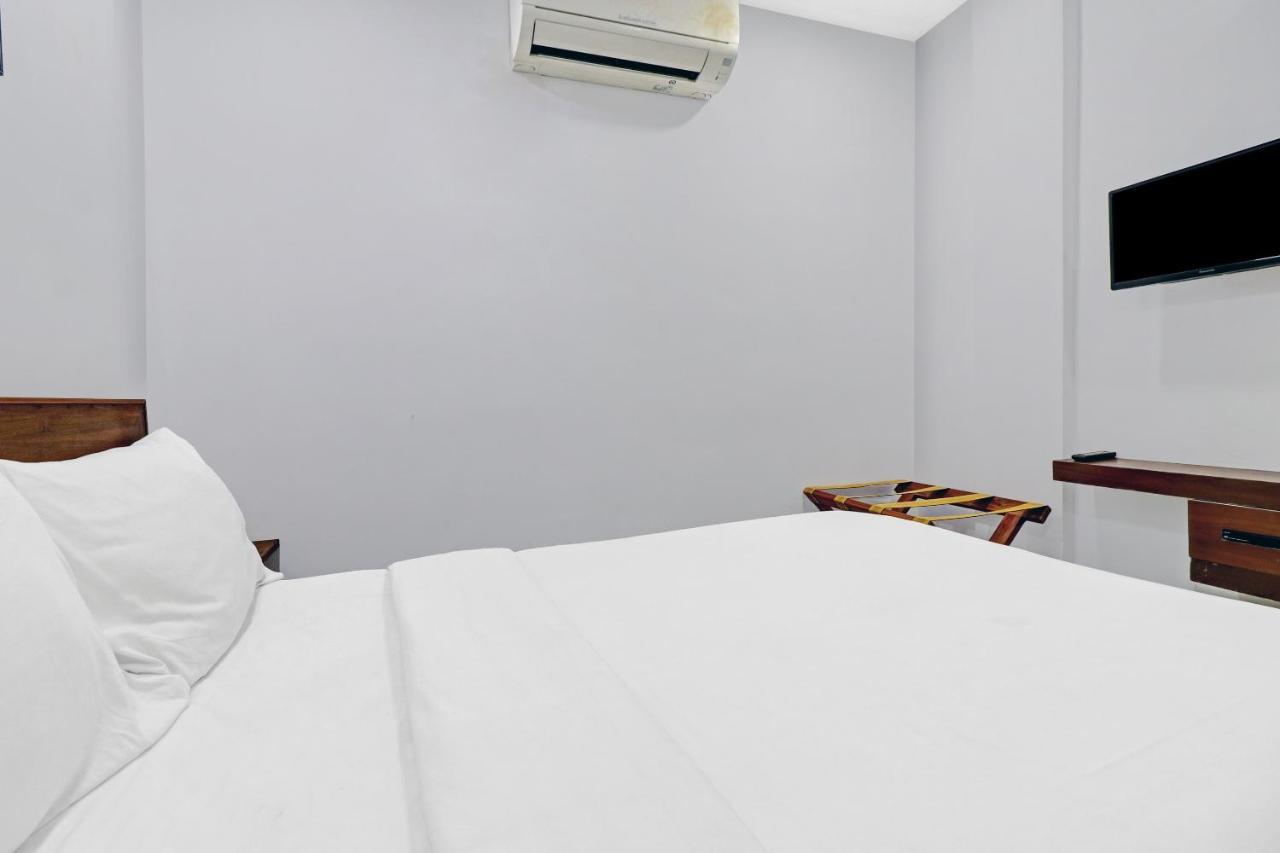 Oyo Townhouse 595 Majestic Inn Kochi Екстер'єр фото